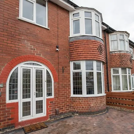 Five Bedroom House Centre - Peace House - 56 Sycamore Terrace * York