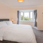 度假居 Six Bedroom - Five Bedroom Main House With One Bedroom Garden - Centre